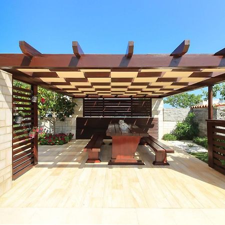Modern Villa Nerina With Private Pool Near Pula Exterior foto