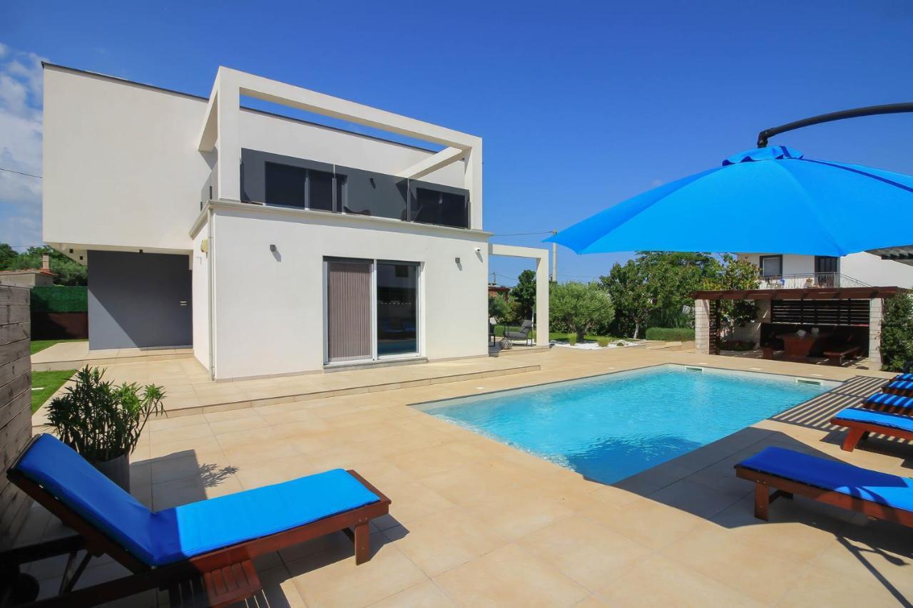 Modern Villa Nerina With Private Pool Near Pula Exterior foto