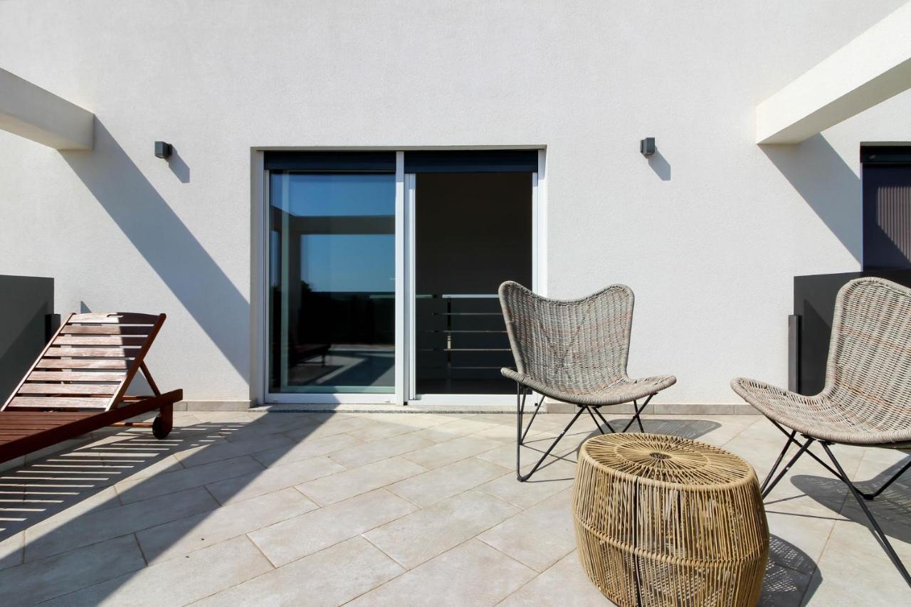 Modern Villa Nerina With Private Pool Near Pula Exterior foto