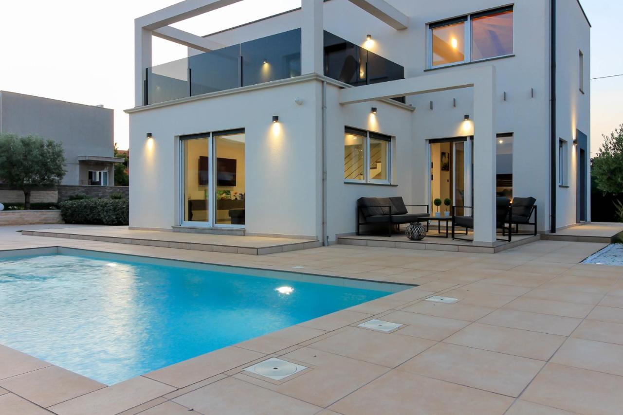 Modern Villa Nerina With Private Pool Near Pula Exterior foto