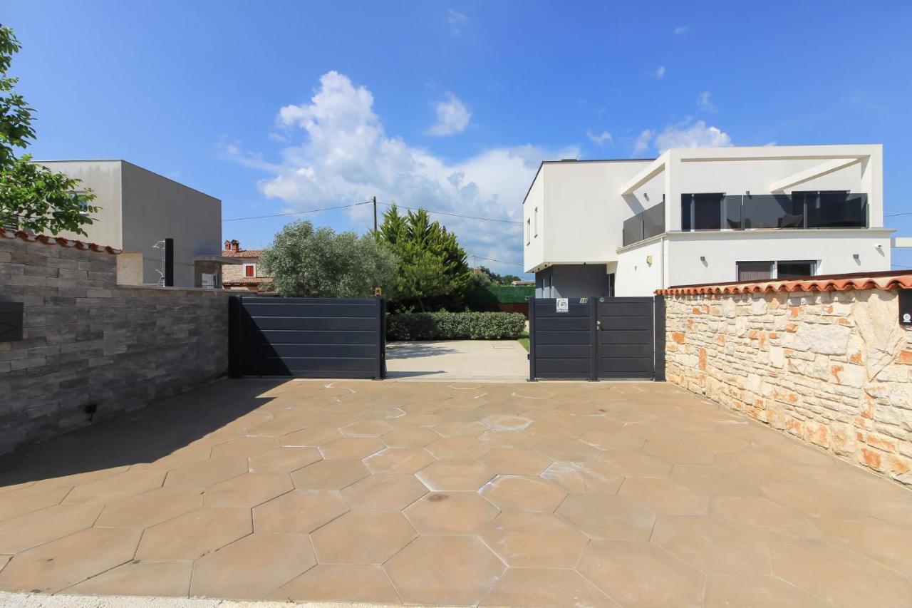 Modern Villa Nerina With Private Pool Near Pula Exterior foto