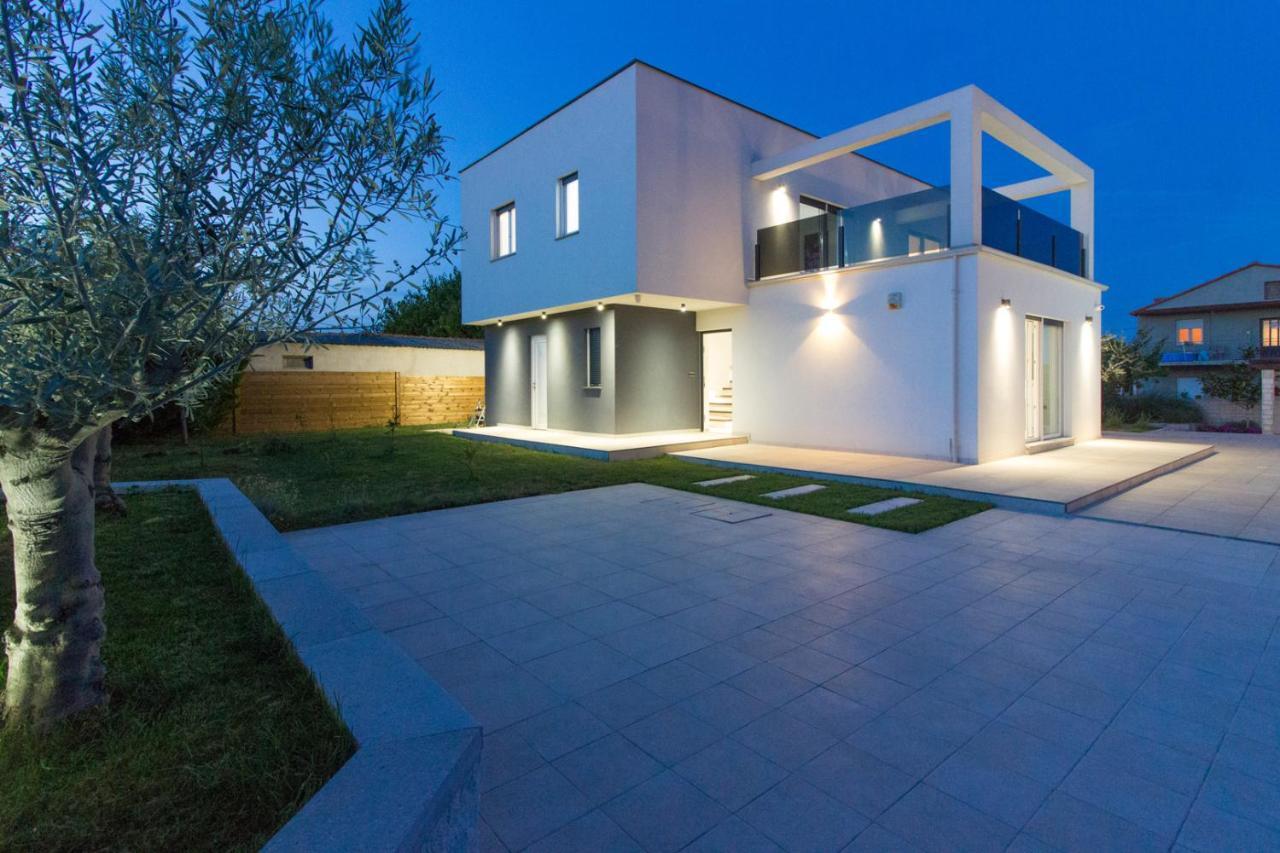 Modern Villa Nerina With Private Pool Near Pula Exterior foto