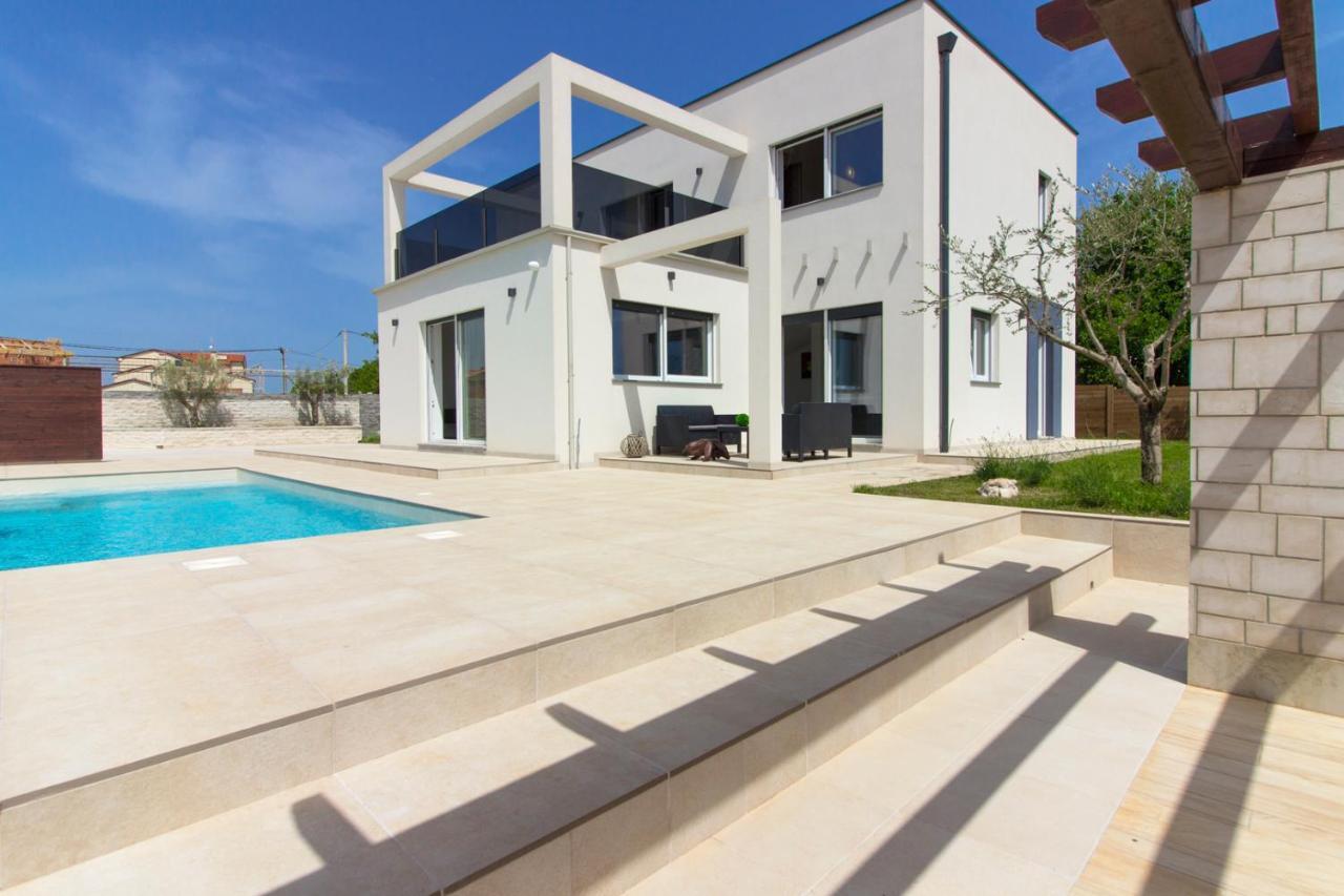 Modern Villa Nerina With Private Pool Near Pula Exterior foto